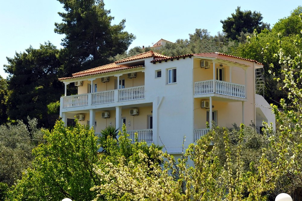 Roula Garden