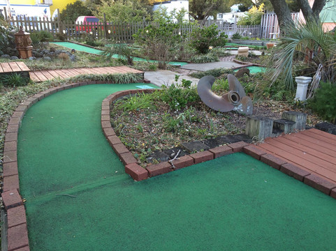 Uncle Eddy's Frozen Custard and 18 Hole Mini Golf-Buxton必去景点