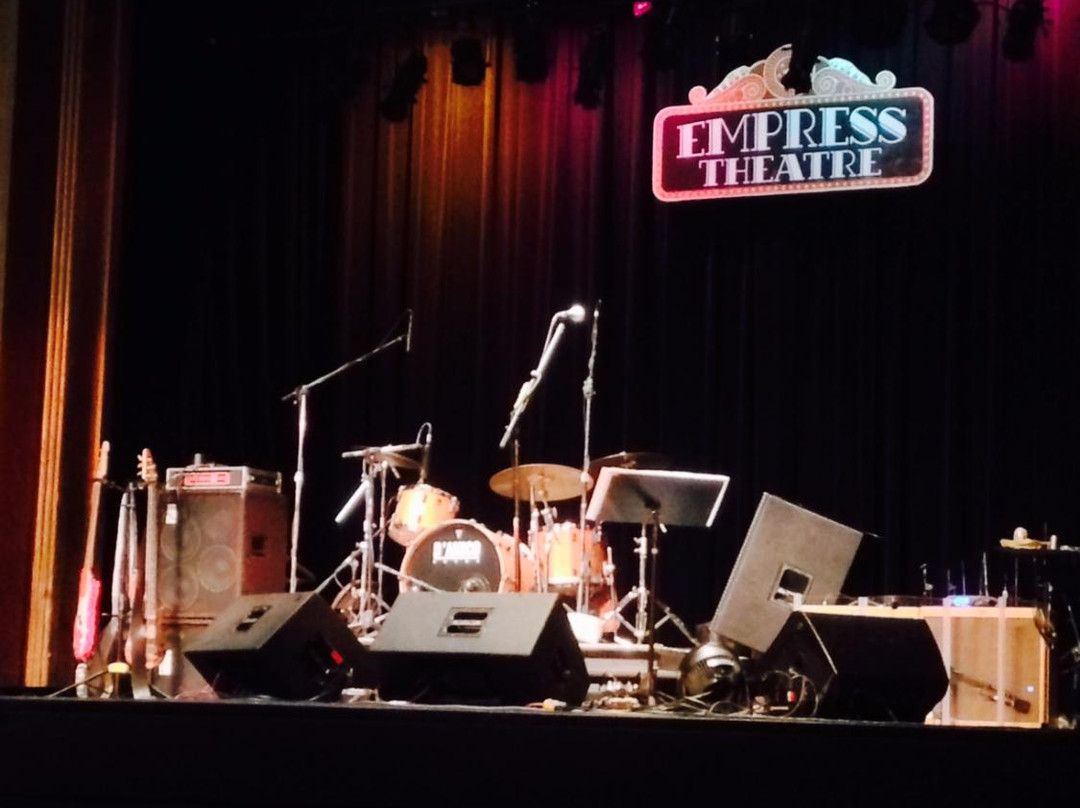 Empress Theatre-瓦列霍必去景点