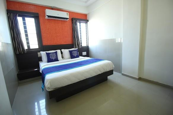 Aeon Hotel
