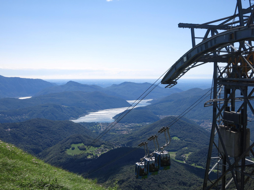 The Monte Tamaro - Monte Lema Traverse-Rivera必去景点