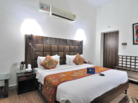 Bhagwant Garh酒店住宿-Hotel Dolphin