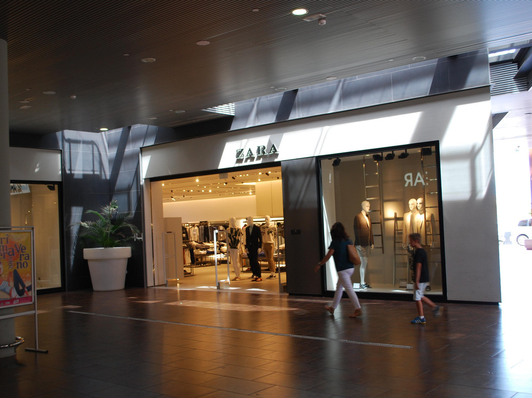 Centro Commercial El Tablero景点图片