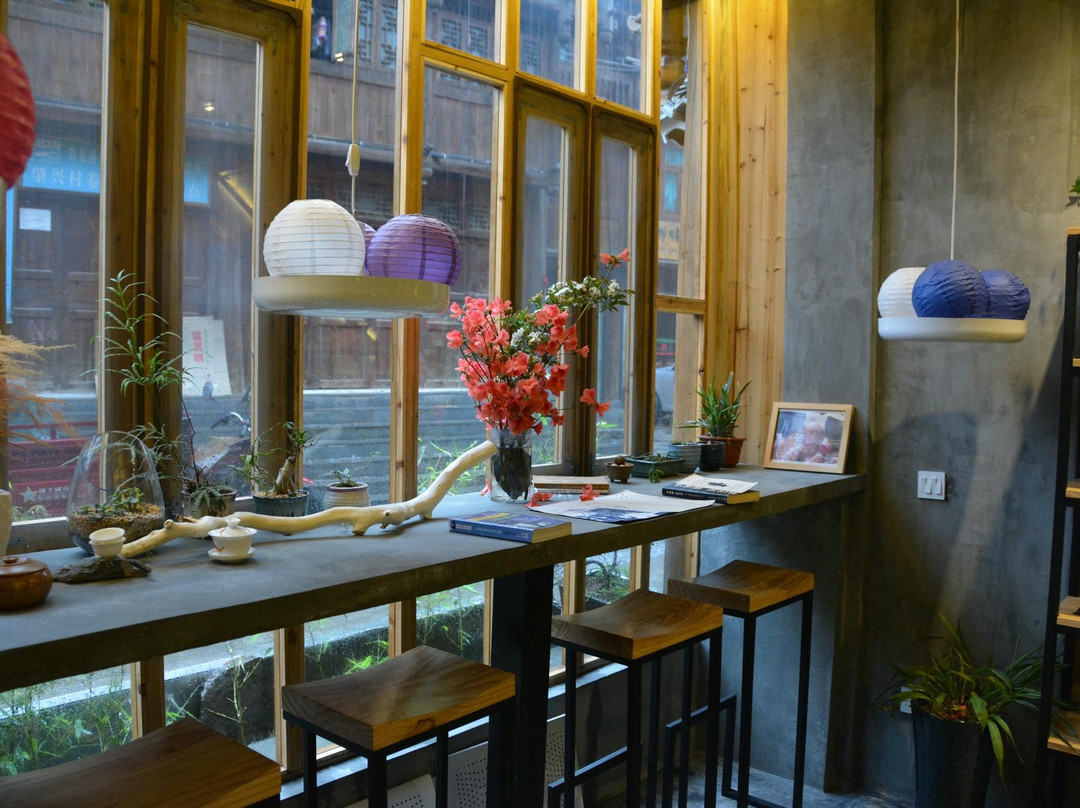 肇兴青定阁景阁主图