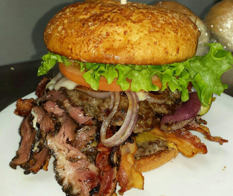 Condon餐馆和美食-The Bulldog Diner & Growlers Pub