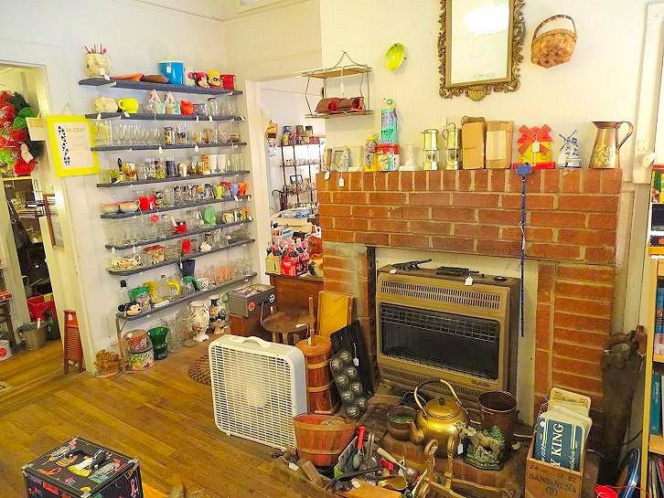 This Old House Antiques景点图片
