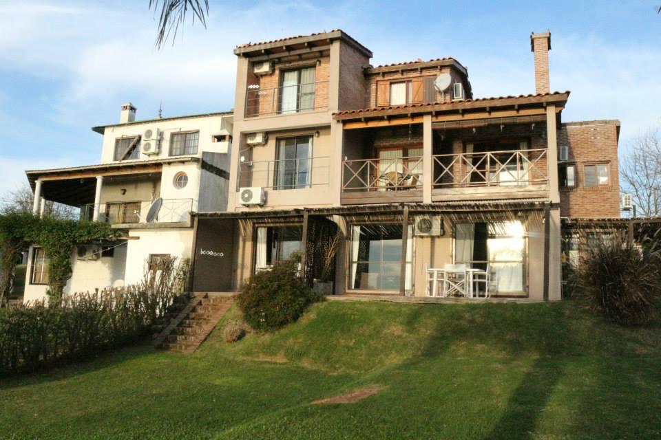 Posada Del Barranco Apart Hotel-浴室