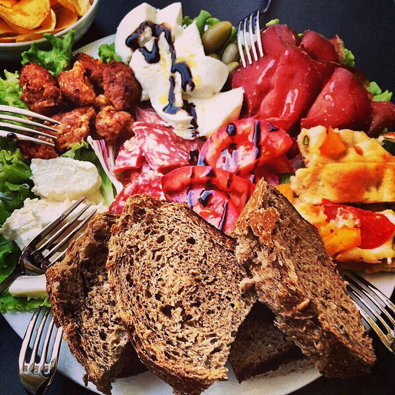 Scurzolengo餐馆和美食-Caffe Carducci