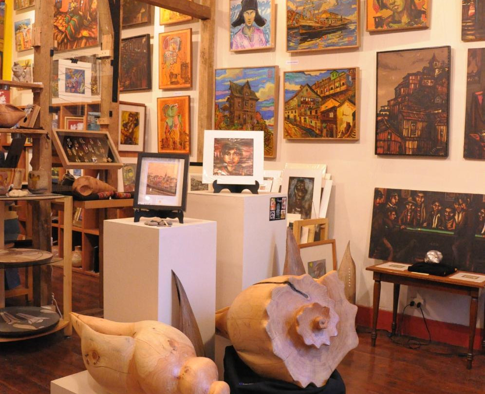 Galería de Arte Bahia Utopica-瓦尔帕莱索必去景点