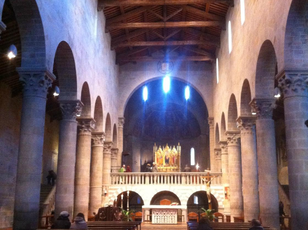 Cathedral San Romolo-菲耶索莱必去景点