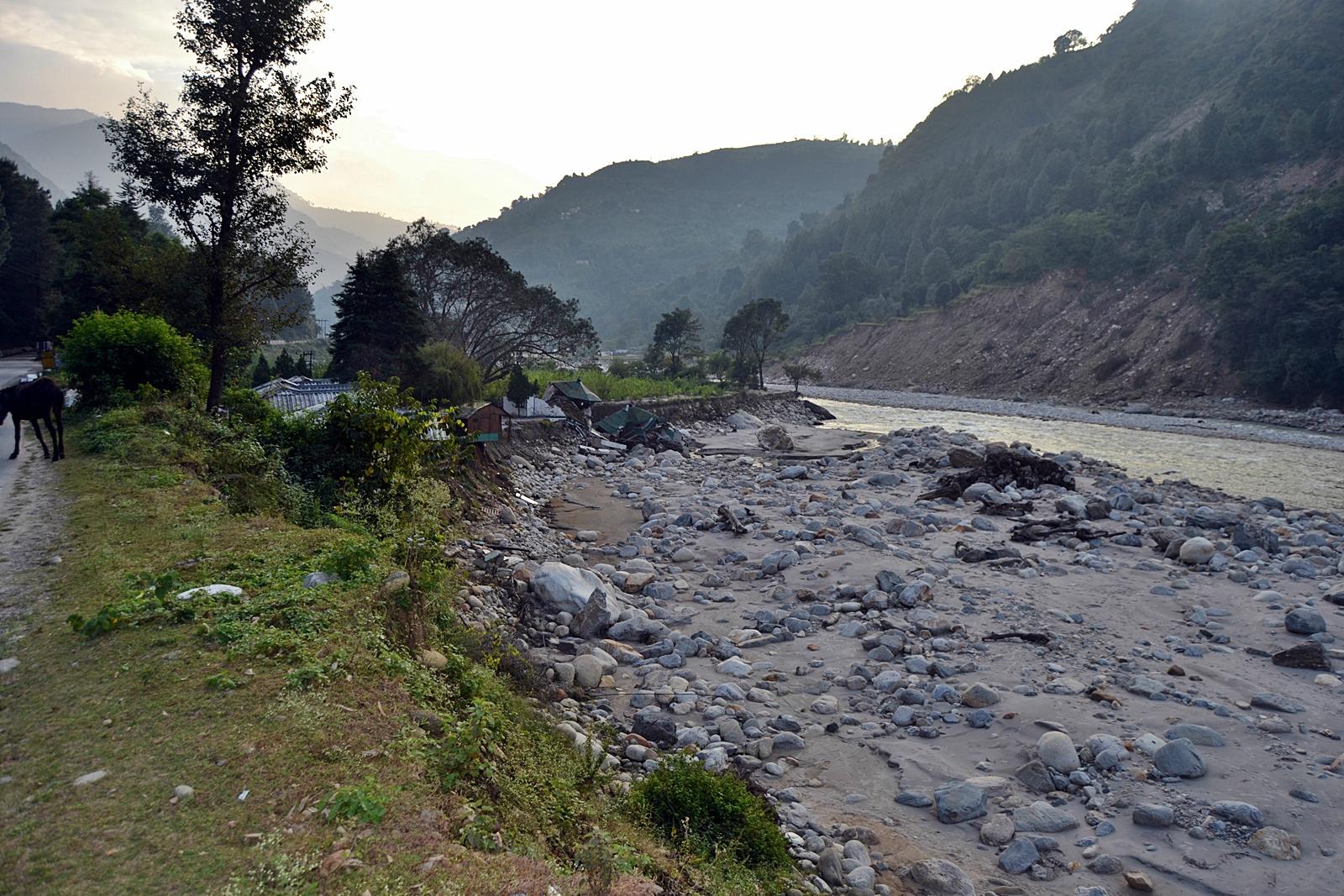 Gmvn Tourist Rest House, Syalsaur-浴室