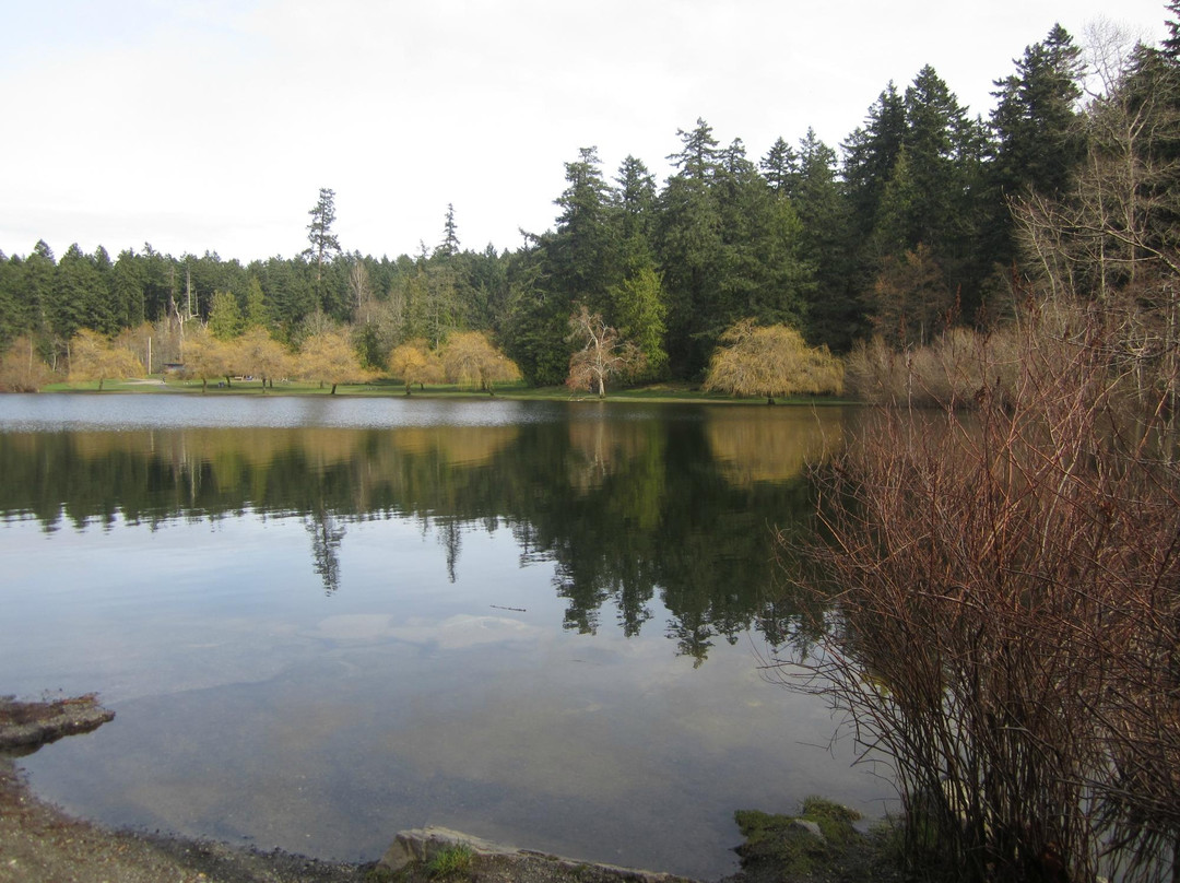 Elk/Beaver Lake Regional Park景点图片