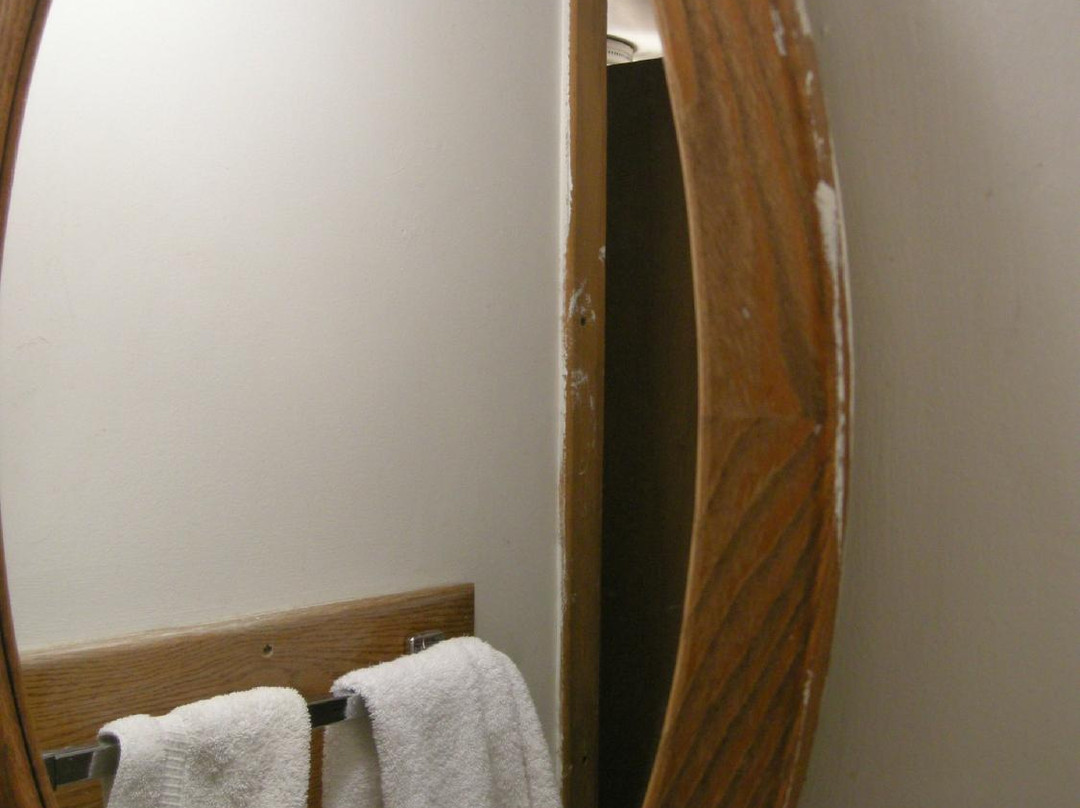 Water's Edge Motel主图