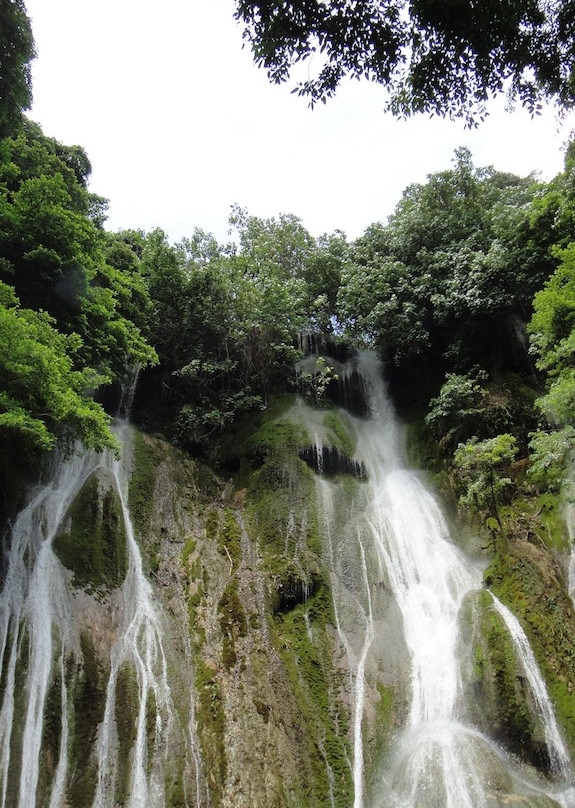 Cascades Waterfalls-Mele Maat必去景点