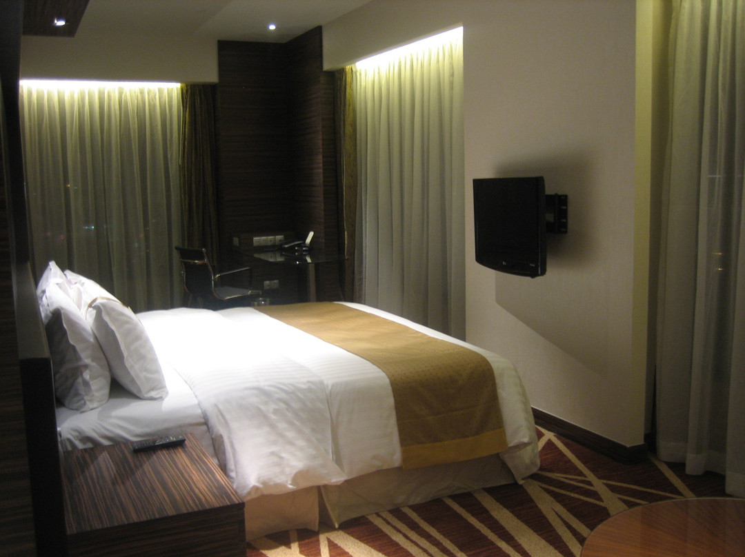 上海虹桥西郊假日酒店主图