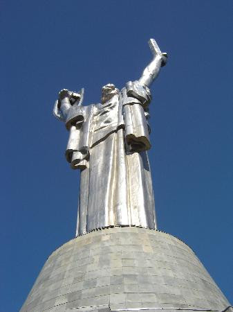The Motherland Monument-基辅必去景点