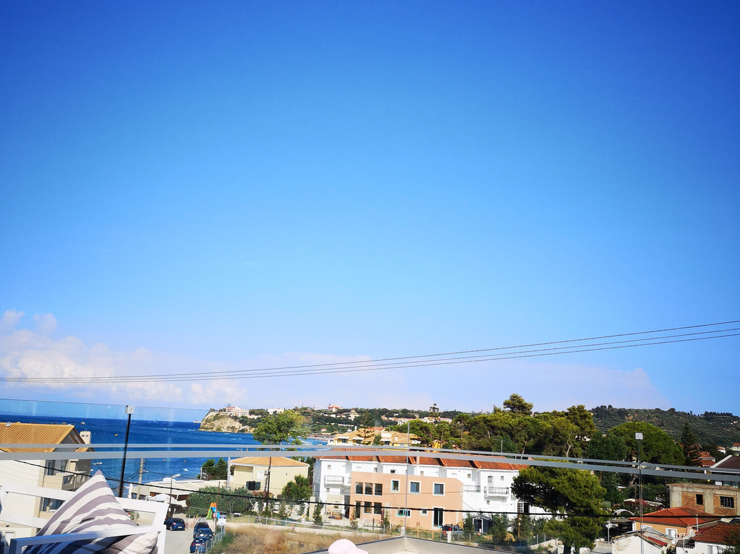 Planos Beach Hotel 海滩酒店主图