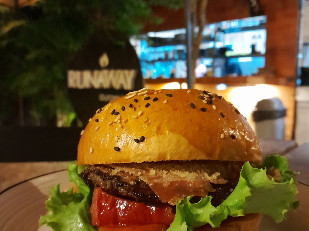Runaway Burger SAC