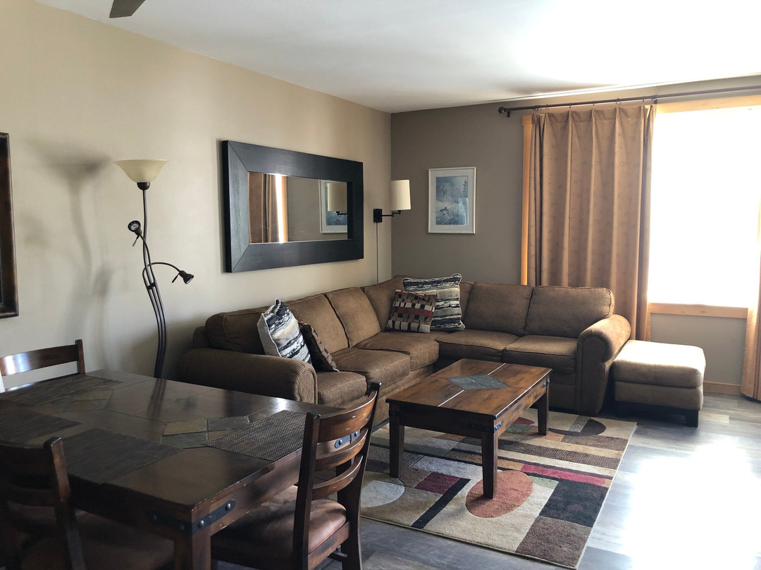 瞻博温泉度假村主图