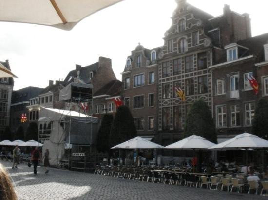 Oude Markt Leuven-鲁汶必去景点