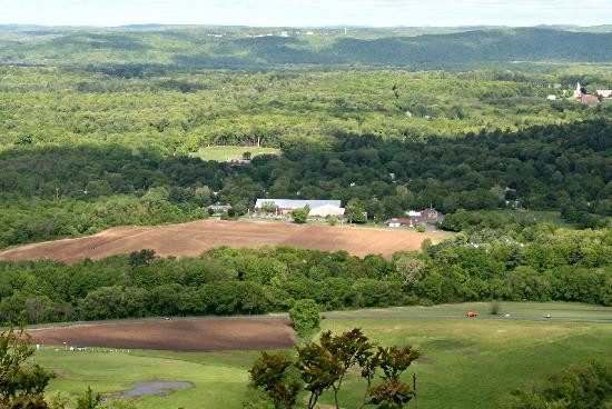 Talcott Mountain State Park-锡姆斯伯里必去景点
