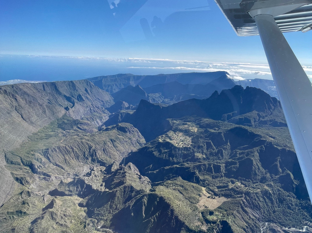 Survol Réunion景点图片