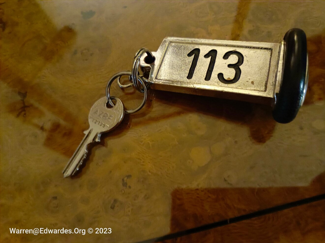 唐卡梅洛酒店主图