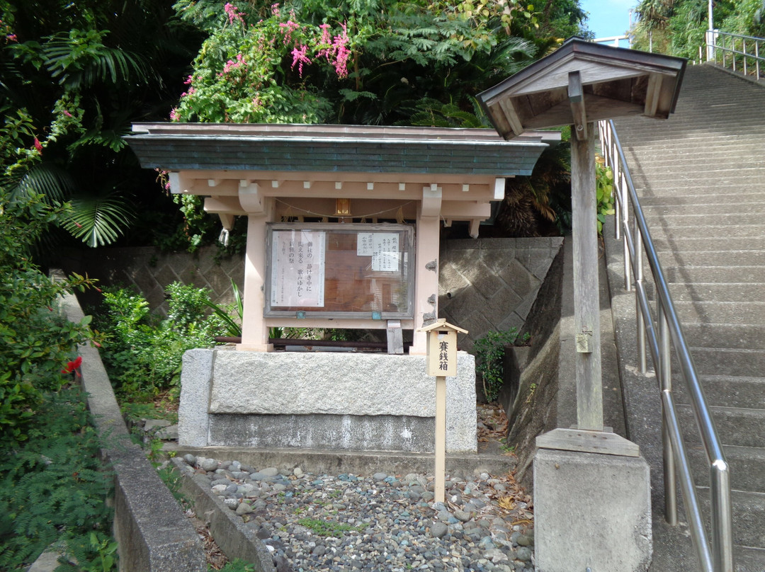 Okamiyama Shrine景点图片