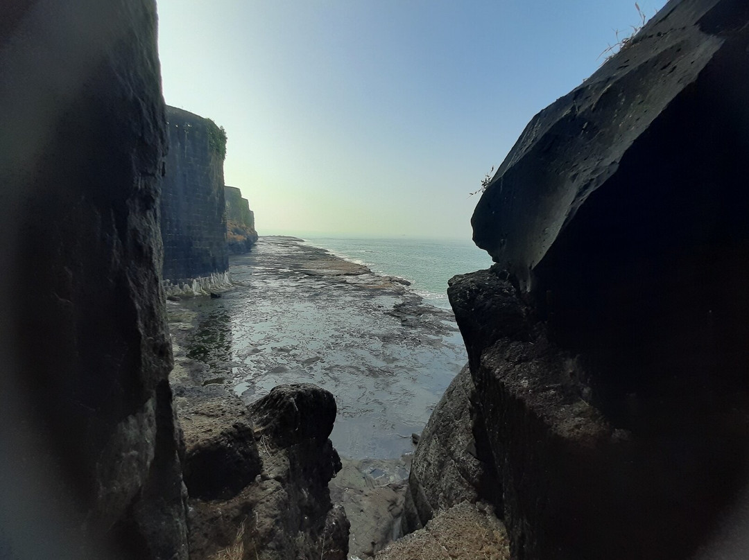 Suvarnadurg Fort景点图片