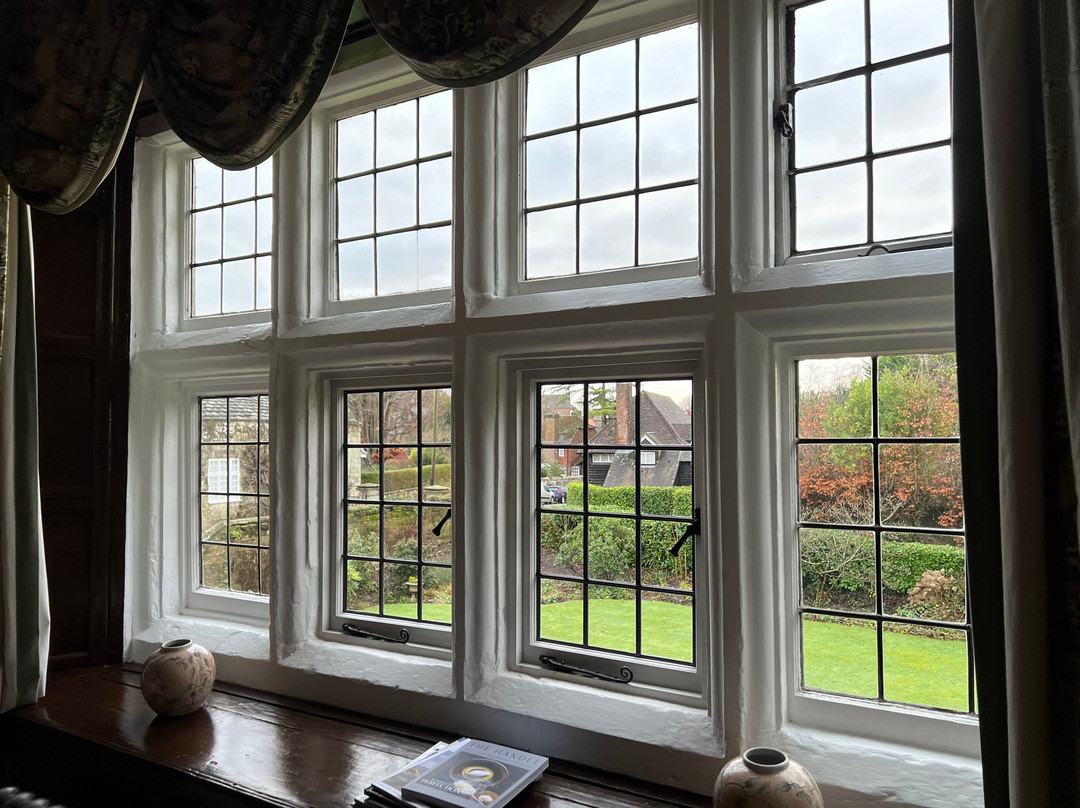 Ockenden Manor Hotel & Spa主图