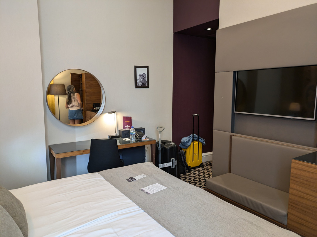 布达佩斯时光酒店主图