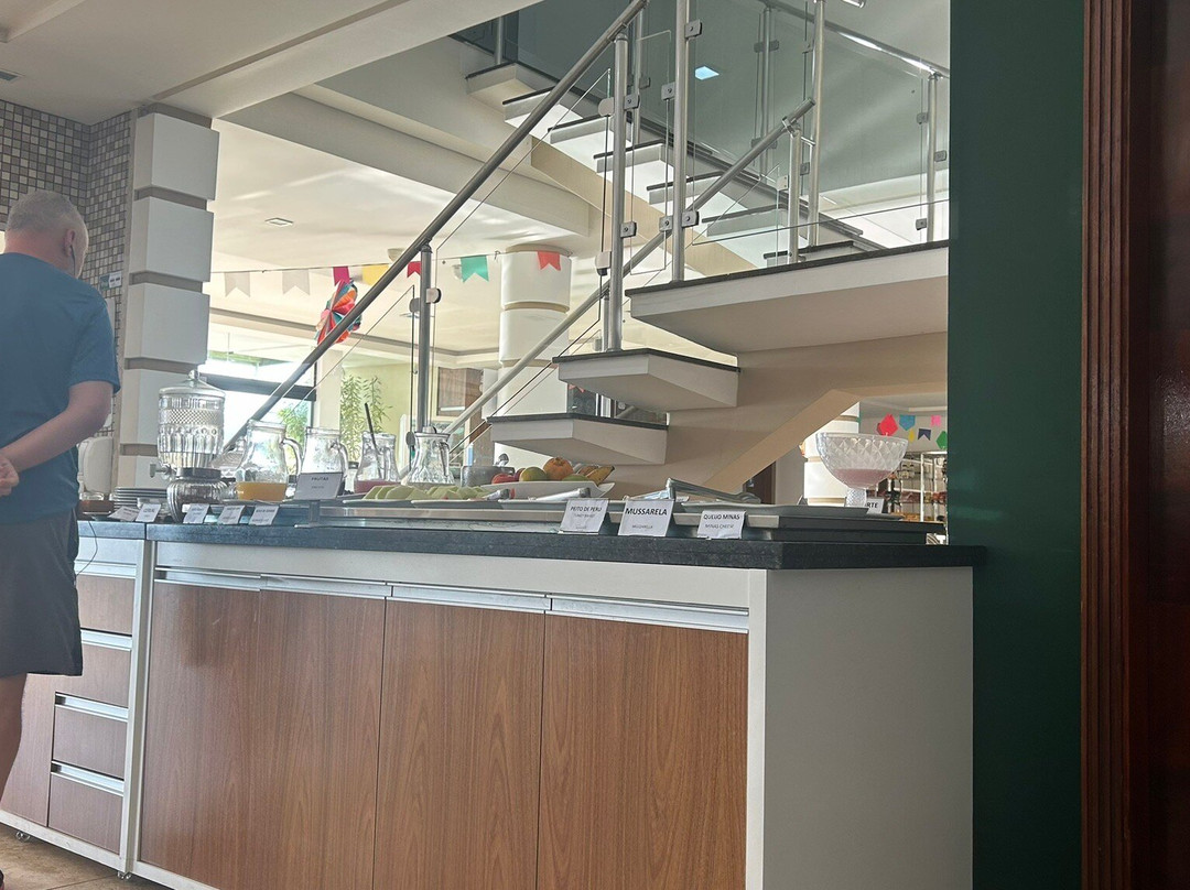 Summit Lago Hotel主图