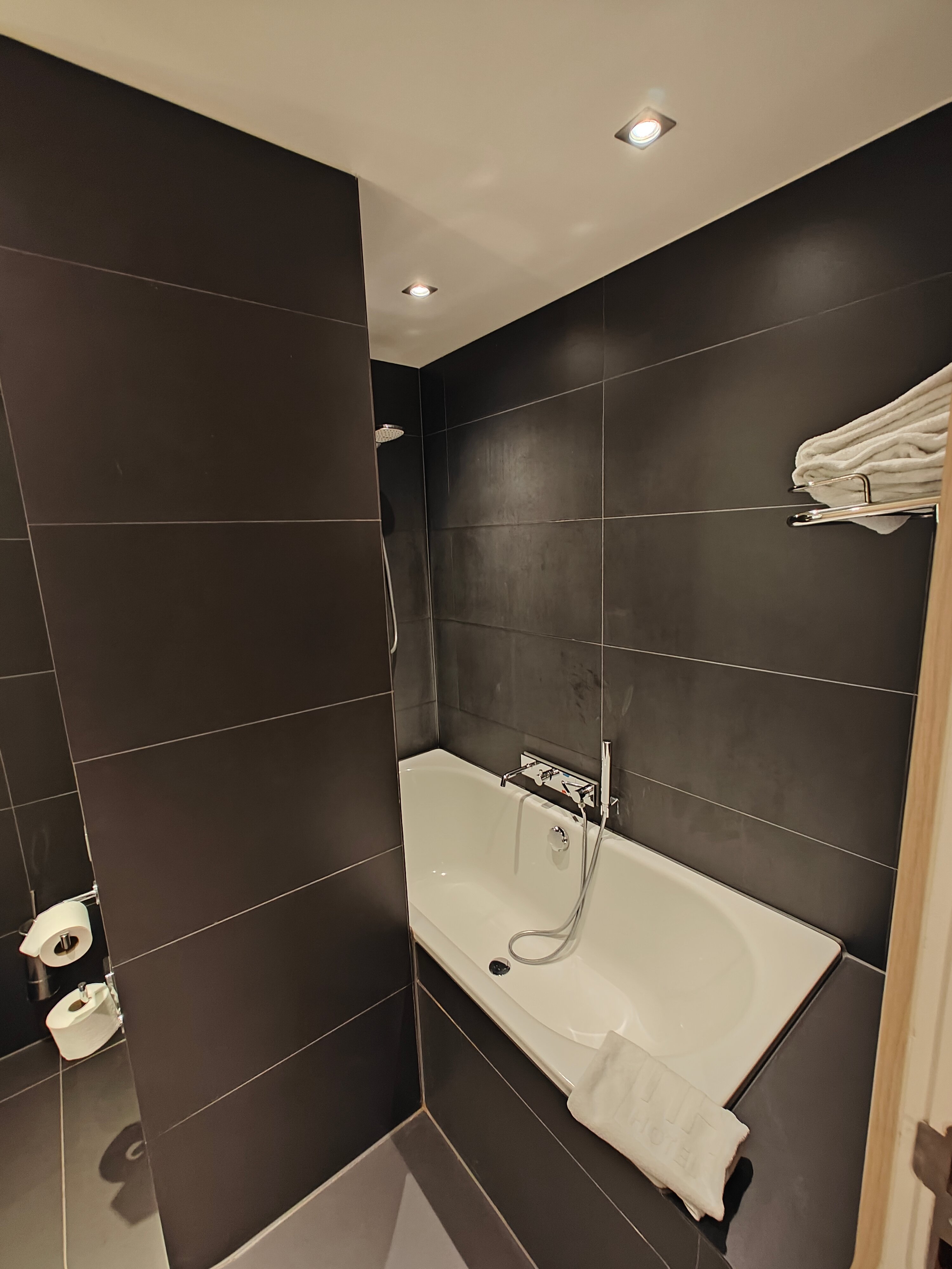 格罗宁根NH酒店-浴室