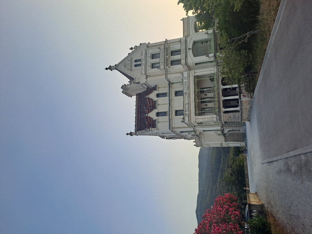 Chateau Valmy-官方