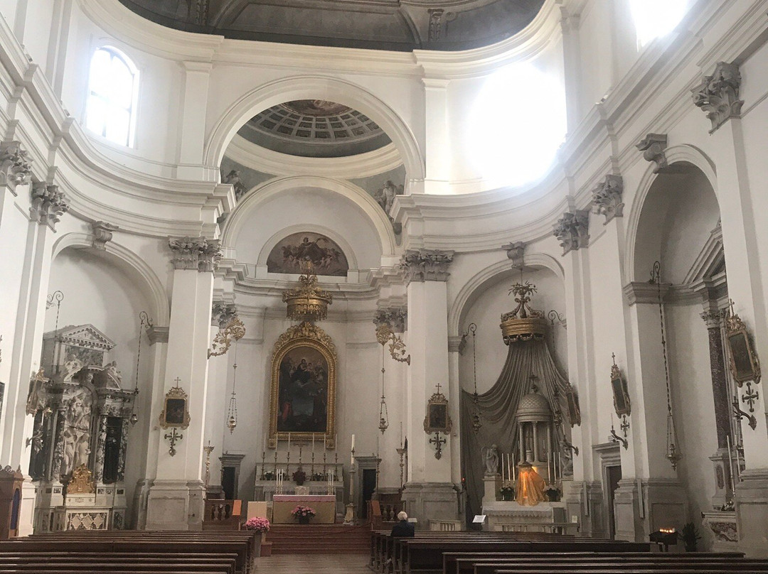 Chiesa Santa Maria Nova景点图片