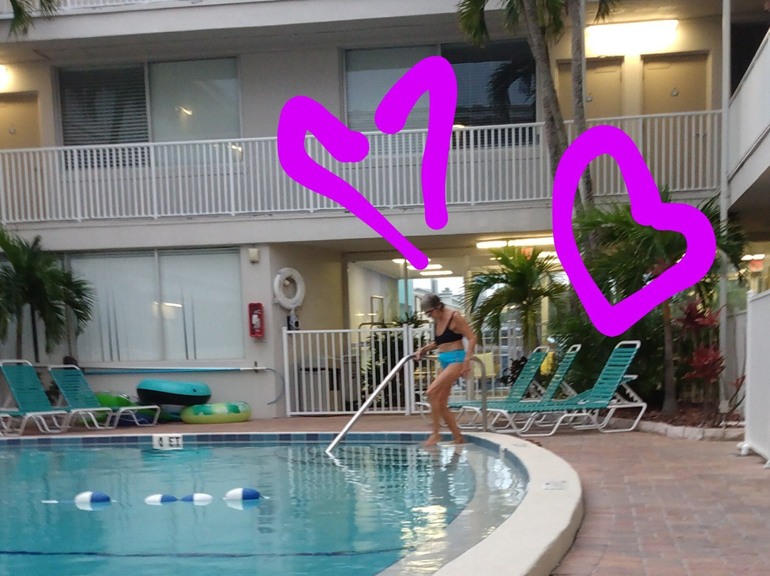 Sandalwood Beach Resort主图