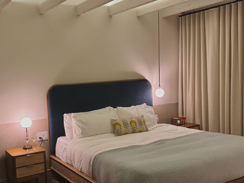 安娜和贝尔主图