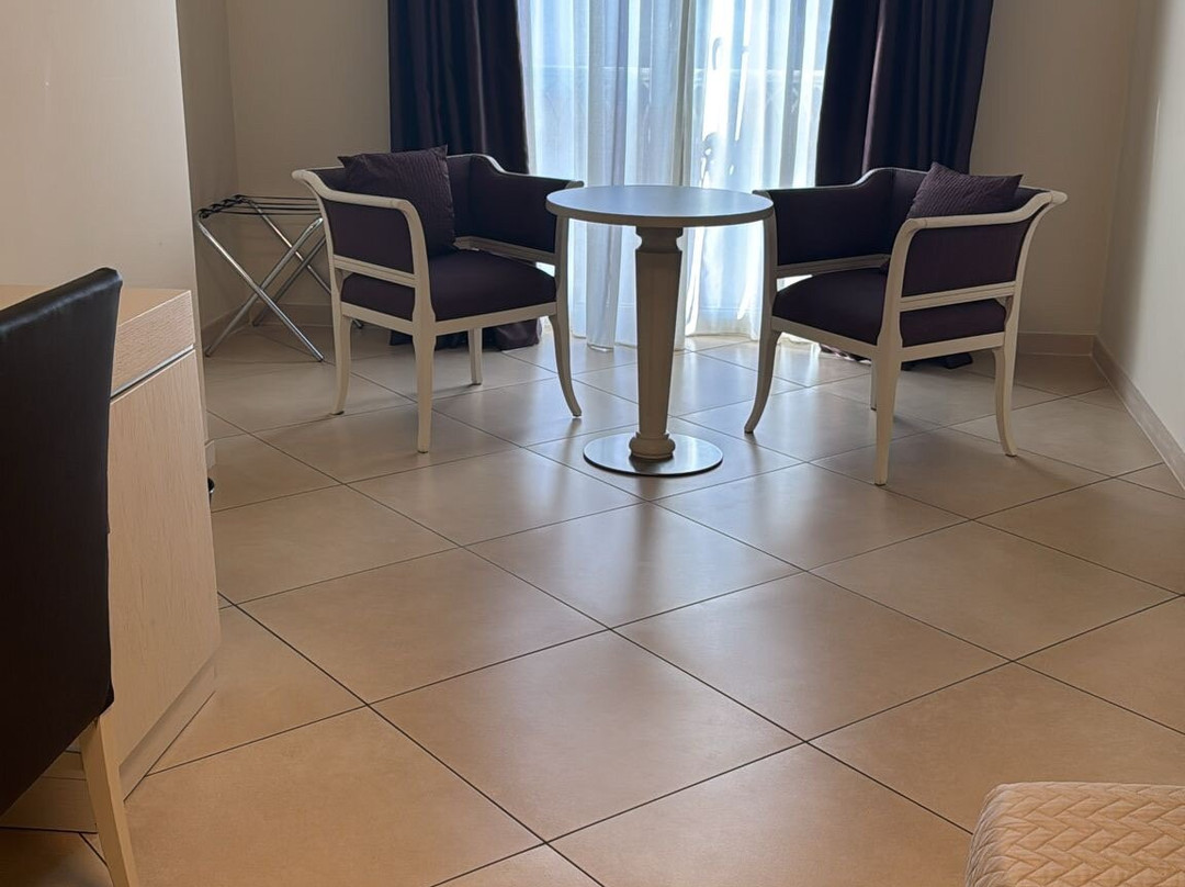 Exclusive - Hotel & Apartments主图