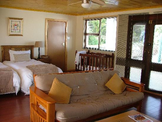 格拉罕镇酒店住宿-A White House Guest House