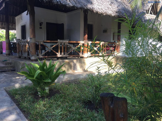 Hibiscus in Karibuni Villas