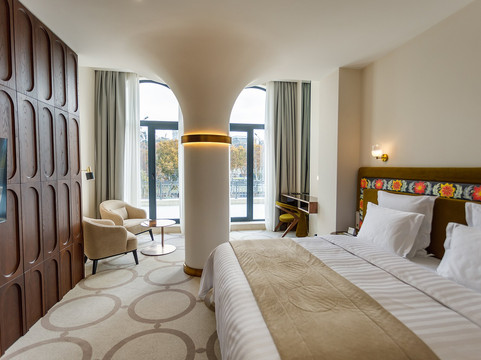 Ambassadori Tbilisi Hotel主图