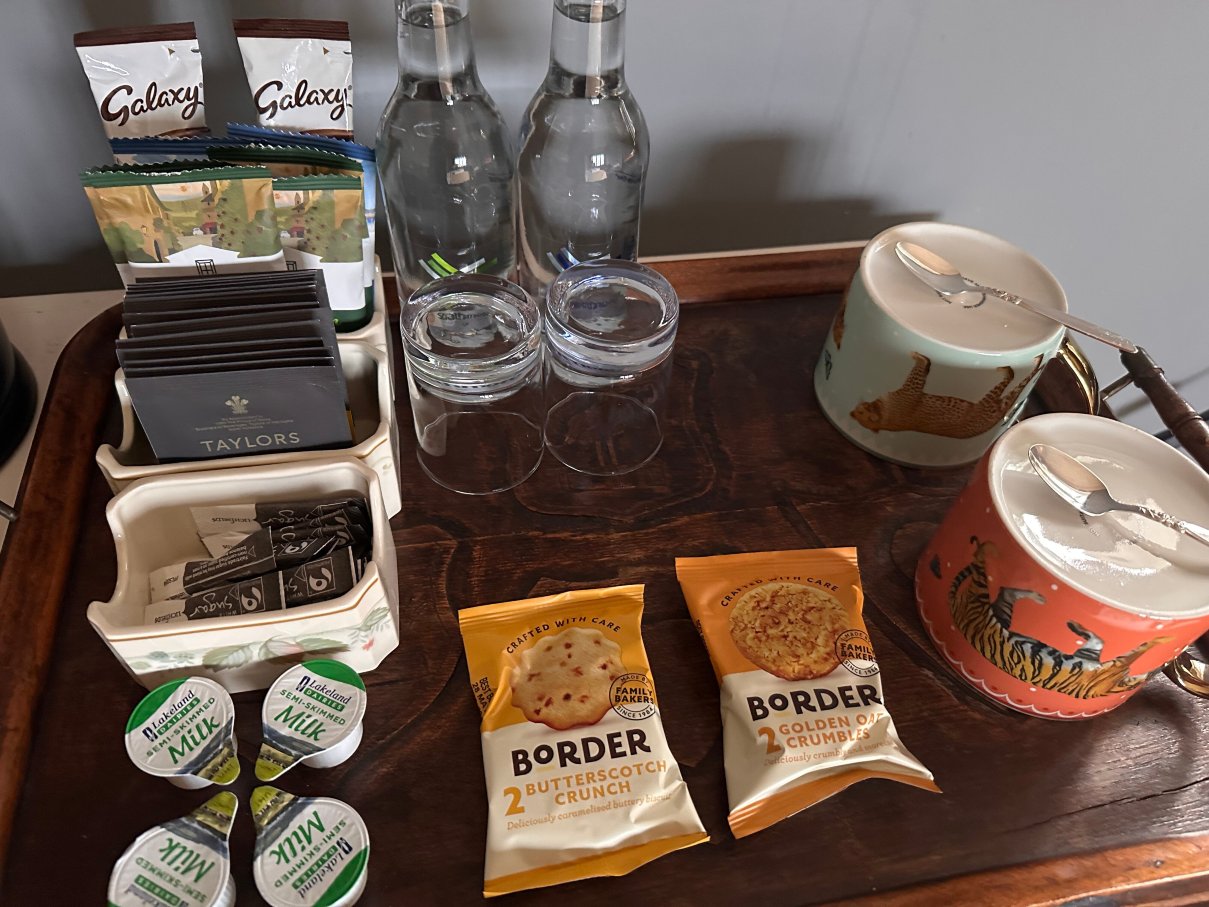 艾勒伊旅馆-客卧