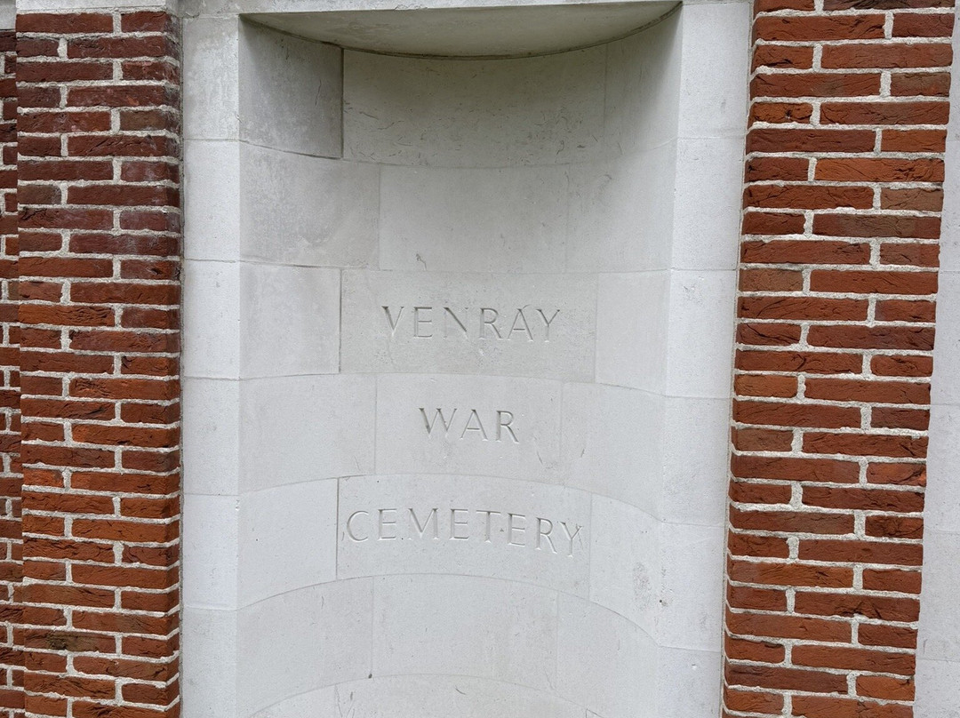 Venray War Cemetery-芬拉伊必去景点