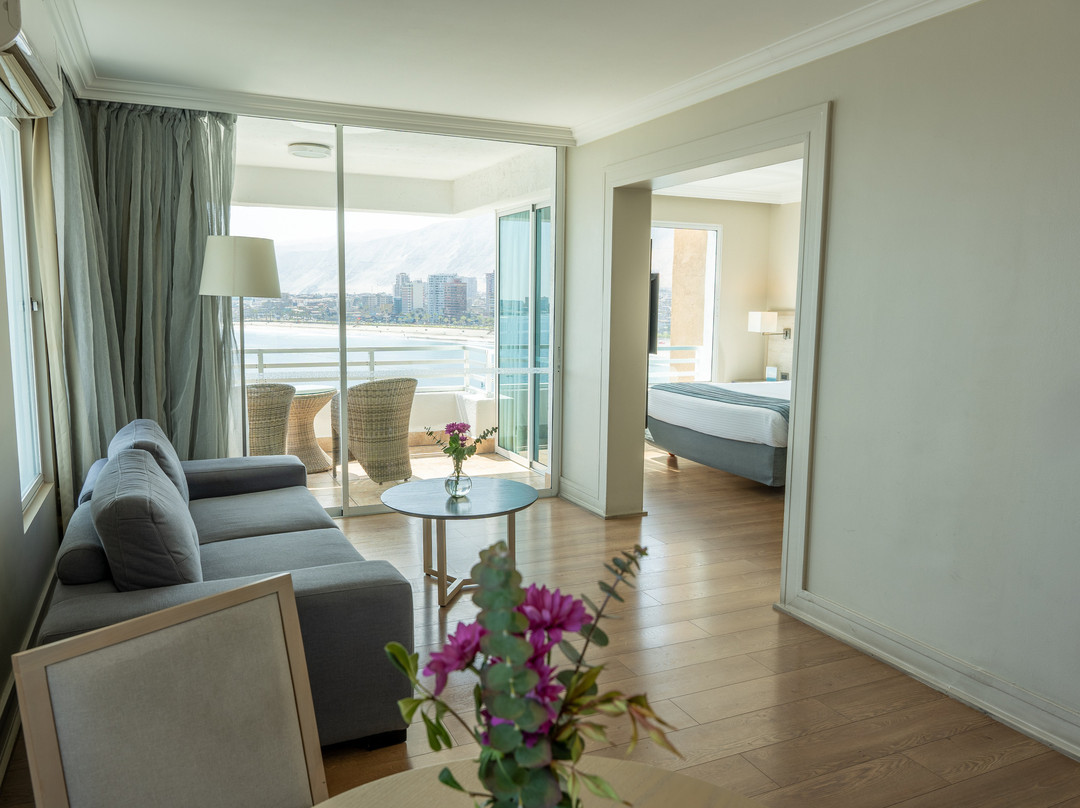 Hotel Terrado Suites Iquique主图