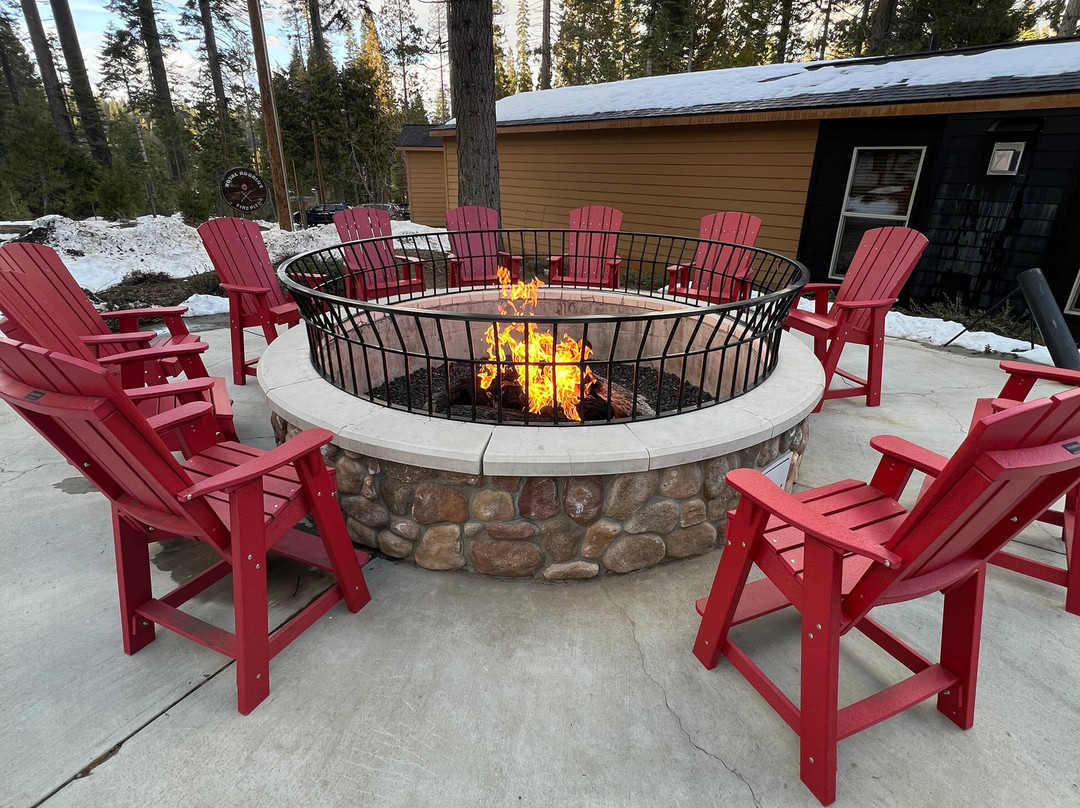 泰纳亚洛奇酒店主图