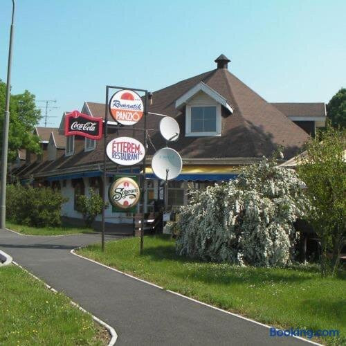 Romantik Camping Es Panzio