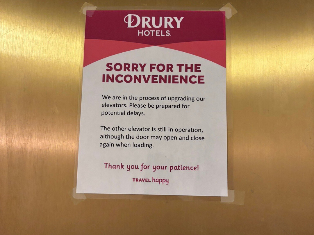 Drury Inn & Suites St. Louis Airport主图