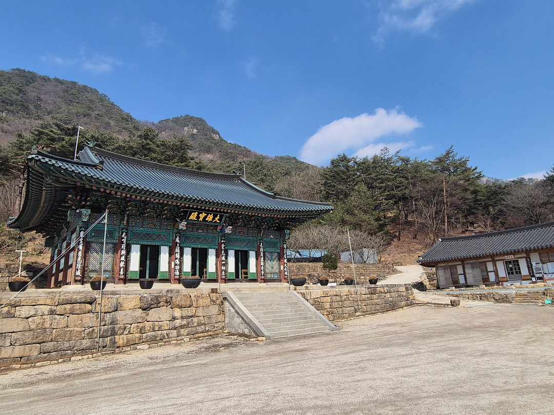 Deogjusa-堤川市必去景点