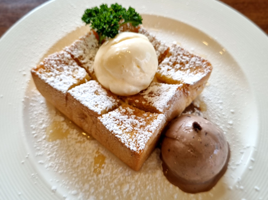 KrungKao Coffee & Cake