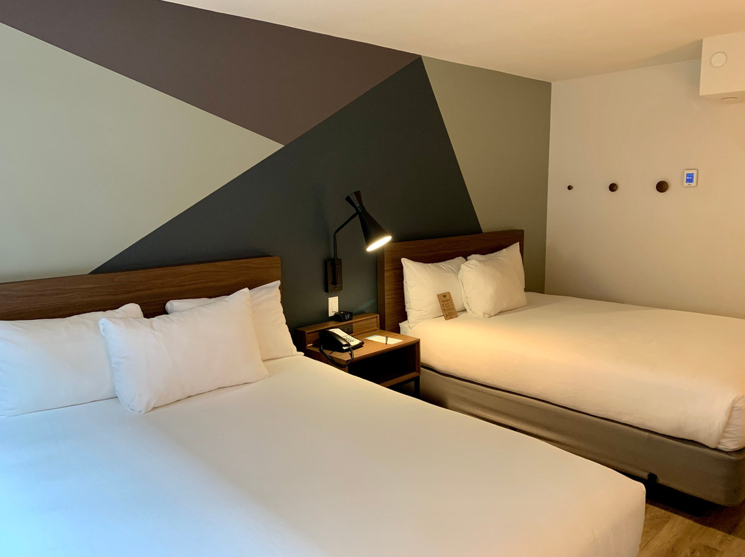 温哥华YWCA酒店主图